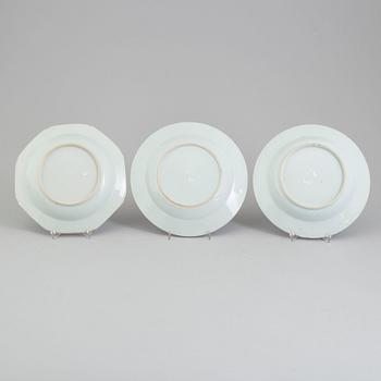 Two blue and white export porcelain soup plates and a plate, Qing dynasty, Qianlong (1736-95).