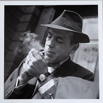 Per-Olow Anderson, "Humphrey Bogart at Place de la Concorde, Paris 1954".