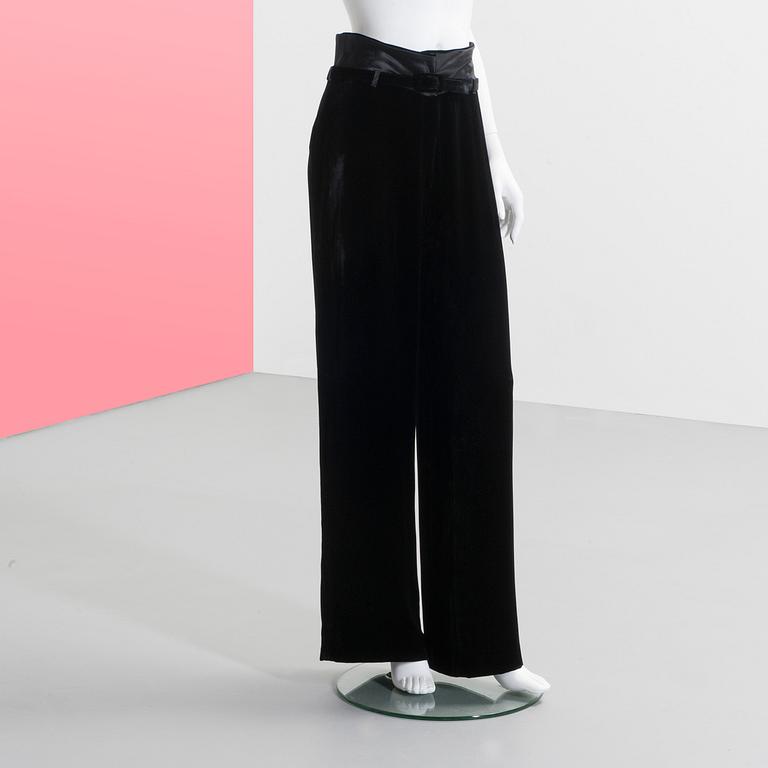 LADIES TUXEDO, Armani. Size 44.