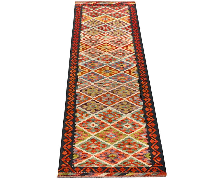 Gallerimatta, Kelim, ca. 403 x 82 cm.