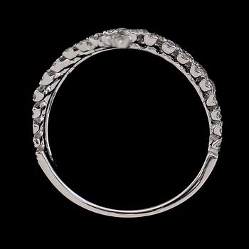 RING, 18K vitguld, briljantslipade diamanter ca 0.66 ct. Vikt ca 4 g.
