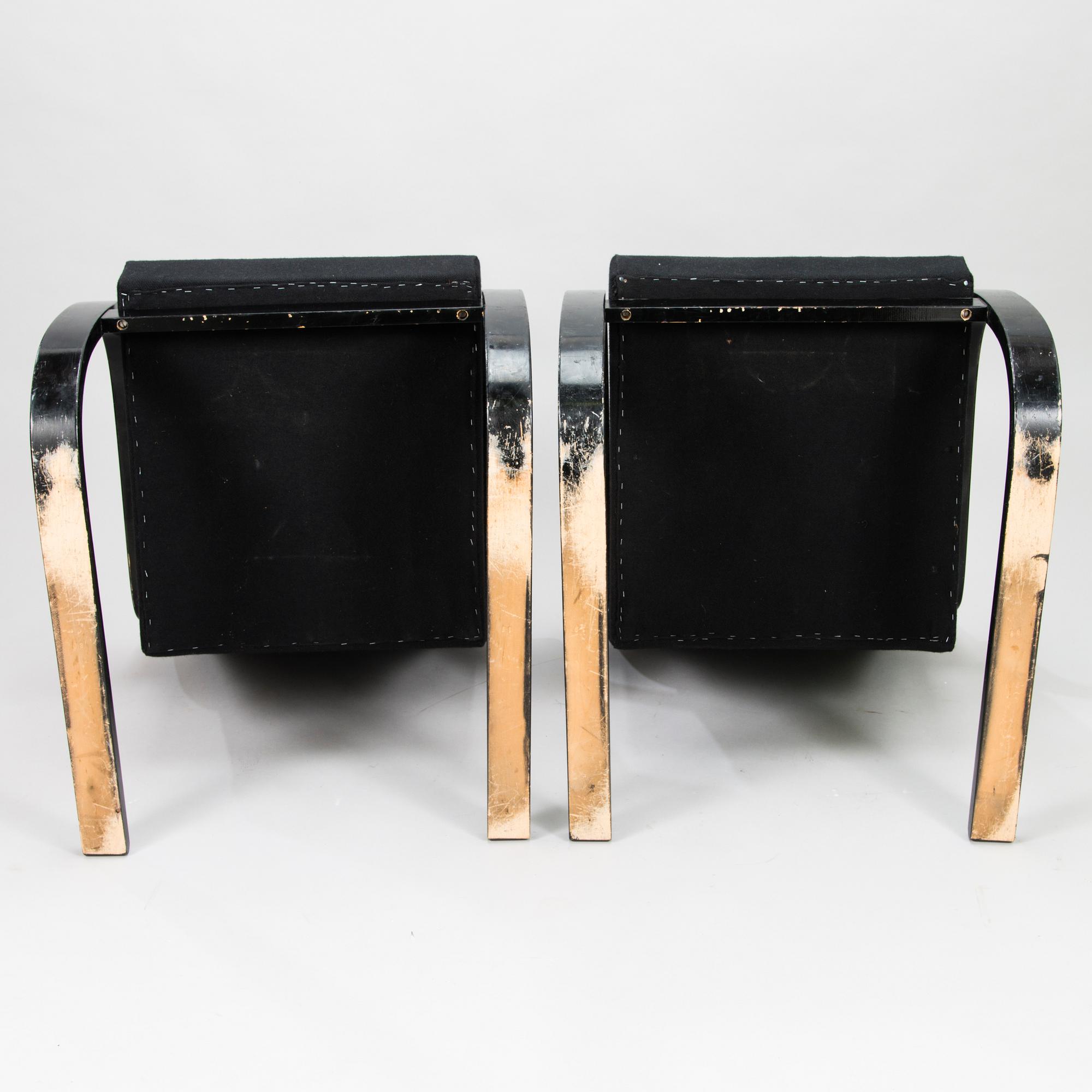 ALVAR AALTO, fåtöljer, ett par, modell 34/402, O.Y. Huonekalu- ja Rakennustyötehdas A.B. 1900-talets mitt.