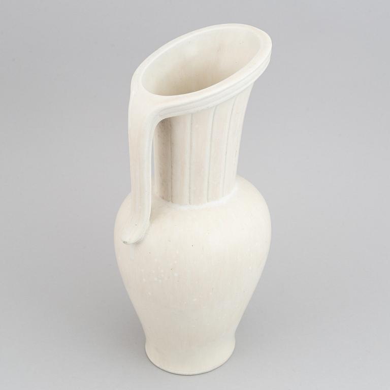 Gunnar Nylund, a stoneware ewer, Rörstrand, model "XP", Sweden ca 1948.
