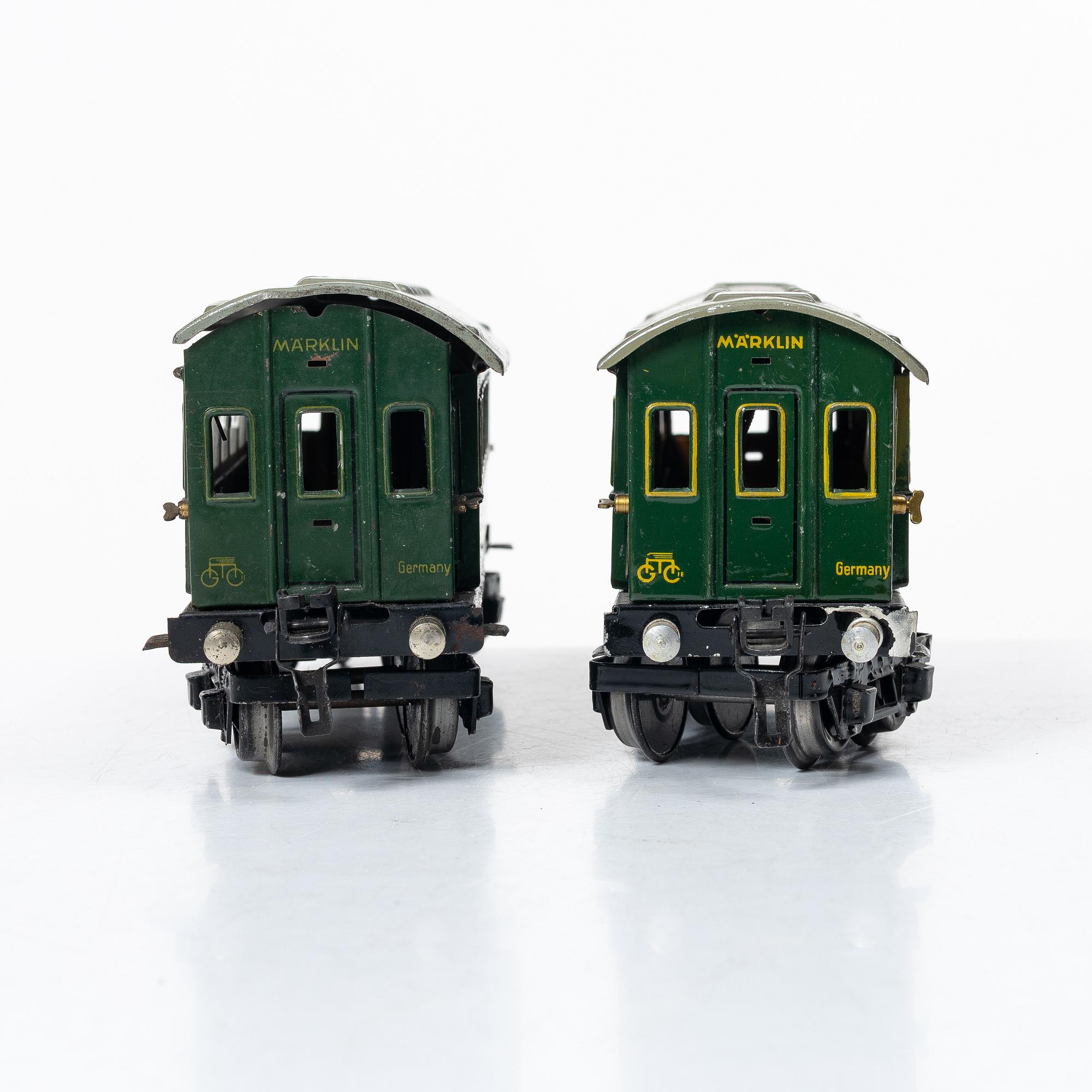 Märklin, Locomotives, carriages and accessories, first half of the 20th century.