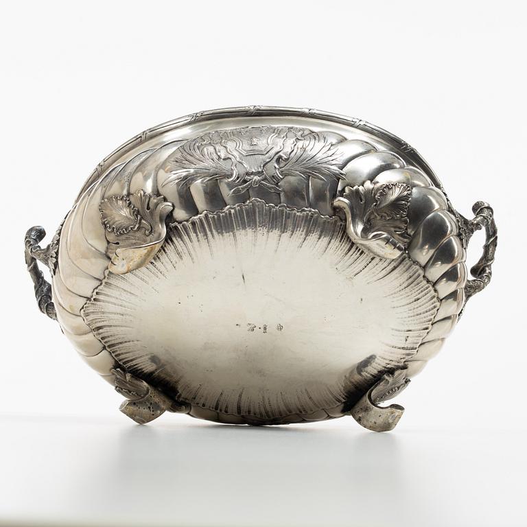 Terrin med lock, silver, Frankrike, omkring år 1900.