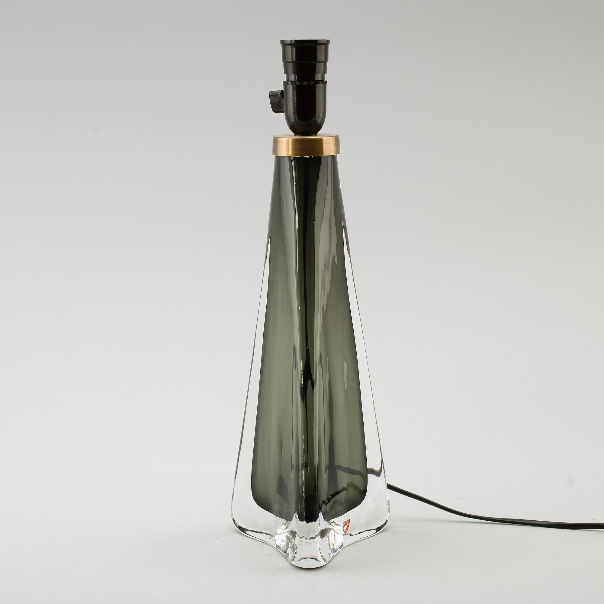 BORDSLAMPA, glas, Carl Fagerlund, Orrefors, RD 1319, 1900-talets andra hälft.
