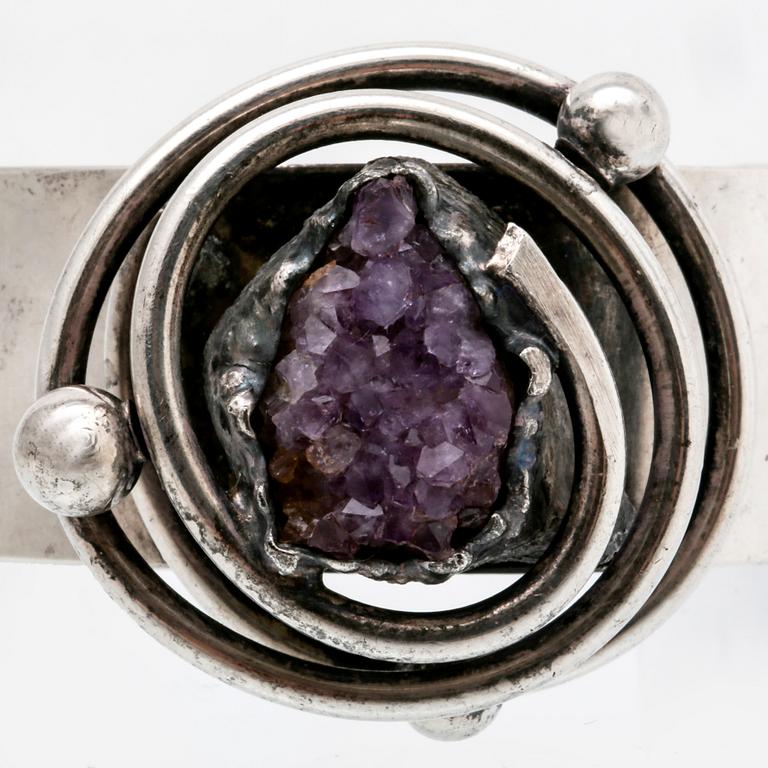 Bangle silver/metal, amethyst crystal.