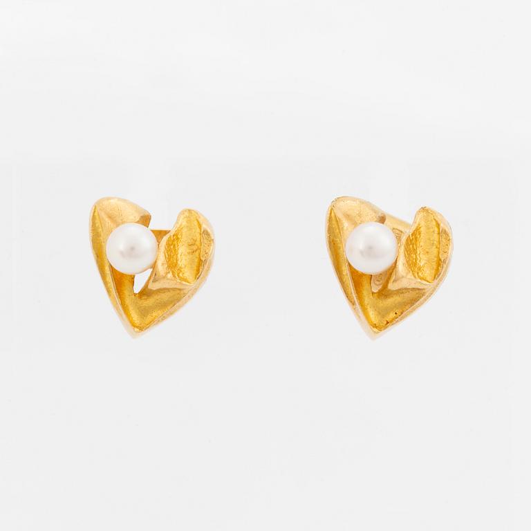Lapponia, 18K gold and pearl earrings.