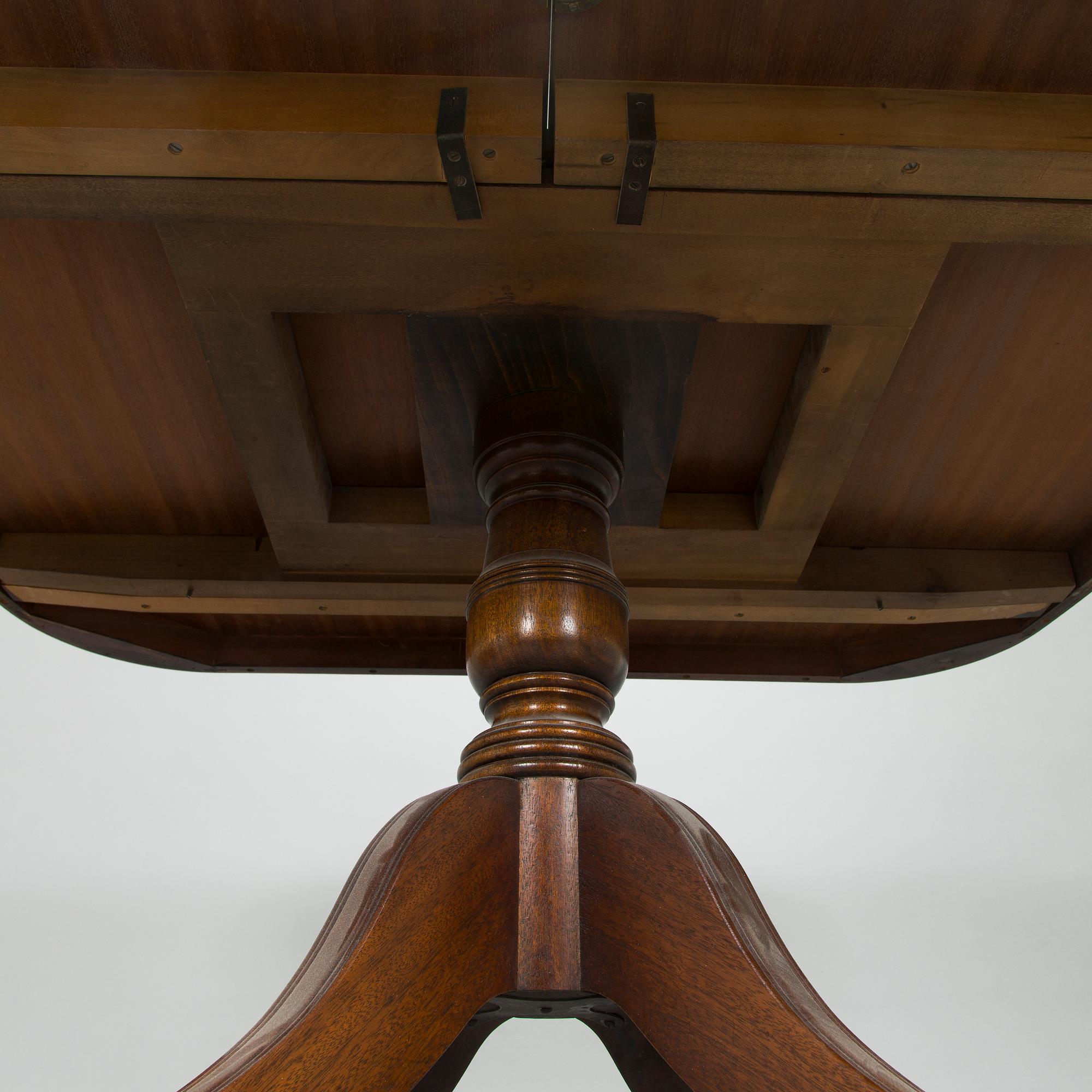 Matbord och stolar, 8 st, England 1970-tal.