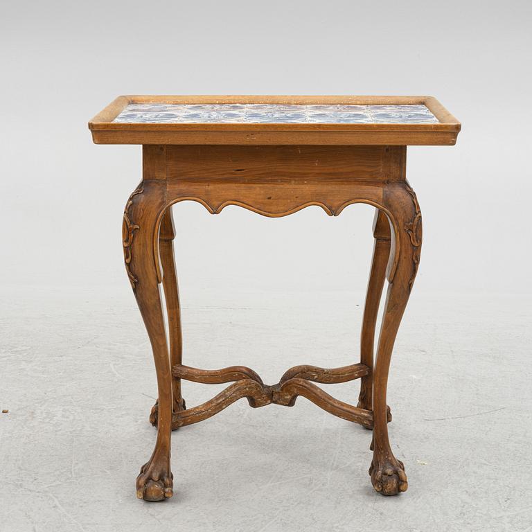 A late Baroque walnut tile-top table, first part 18th century.