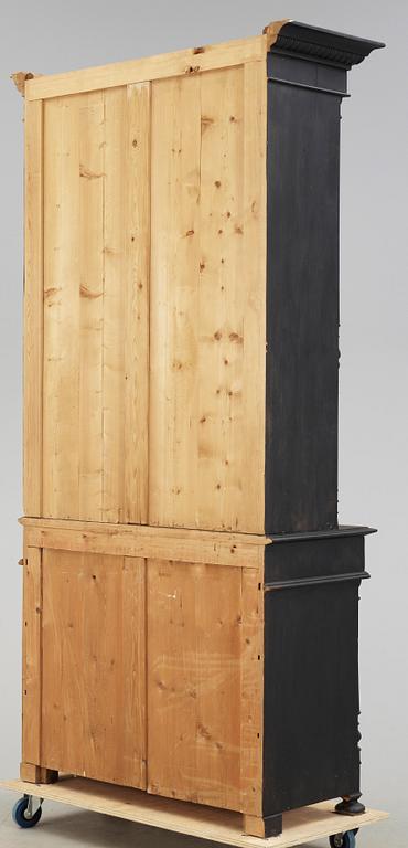 BOKSKÅP, Nyrenässans, sent 1800-tal.