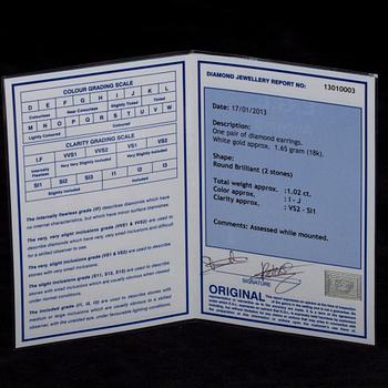 ÖRHÄNGEN, vitguld 18K, briljantslipade diamanter 1,02 ct. Intyg EGL. Vikt ca 1,65 g.