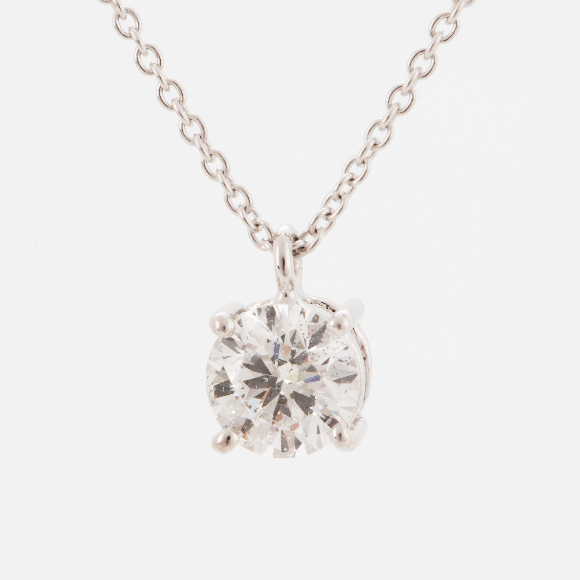 An 18K white gold necklace with a brilliant-cut diamond ca. 1.00 ct. With IGI certificate.
