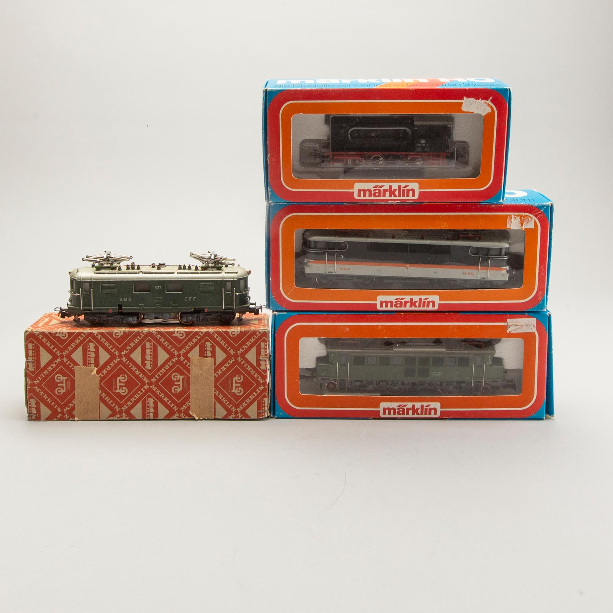 4 Märklin locomotives.