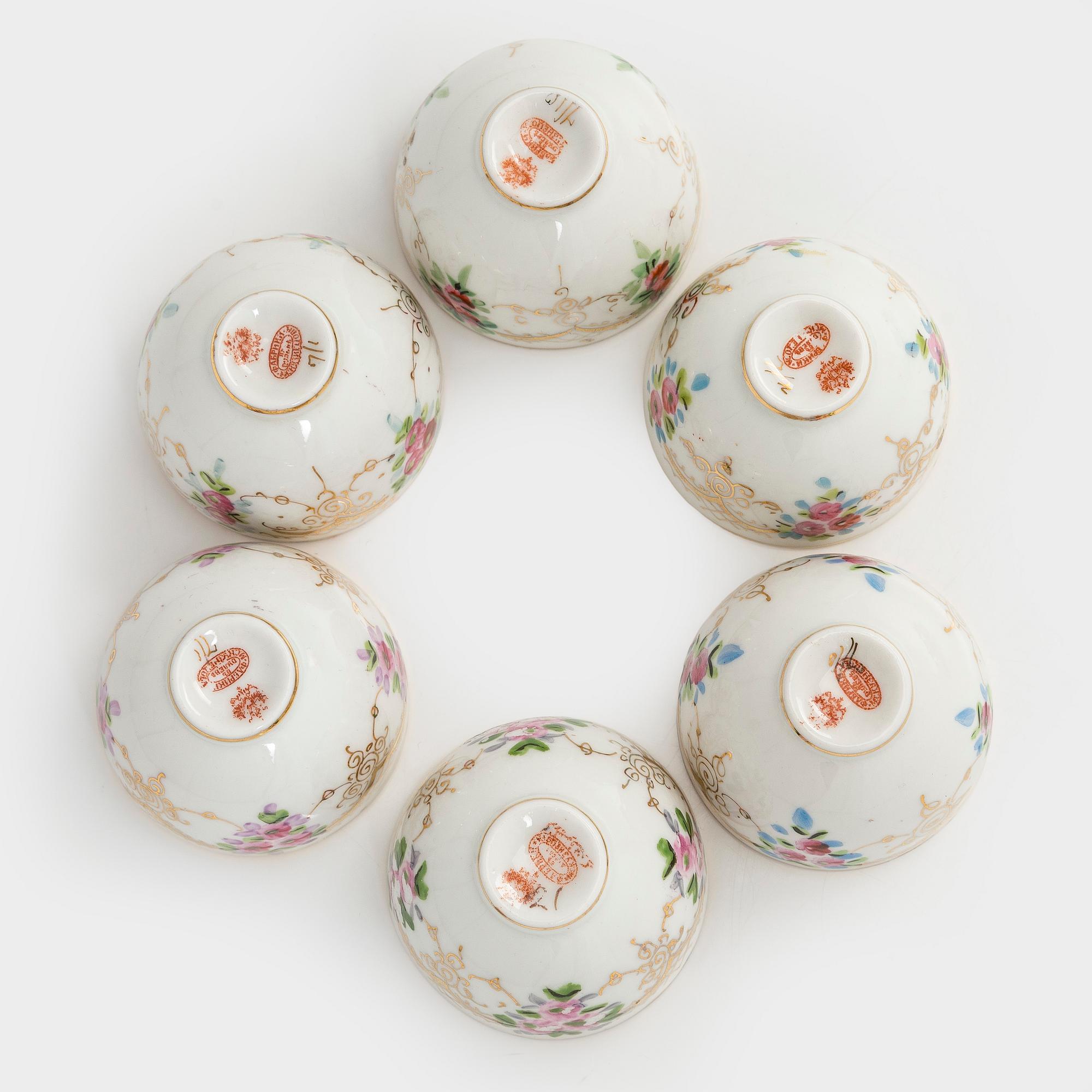 Kuznetsov, mokkakuppeja, 6 kpl, posliini, filigraanihopea, Venäjä 1889 - 1917.