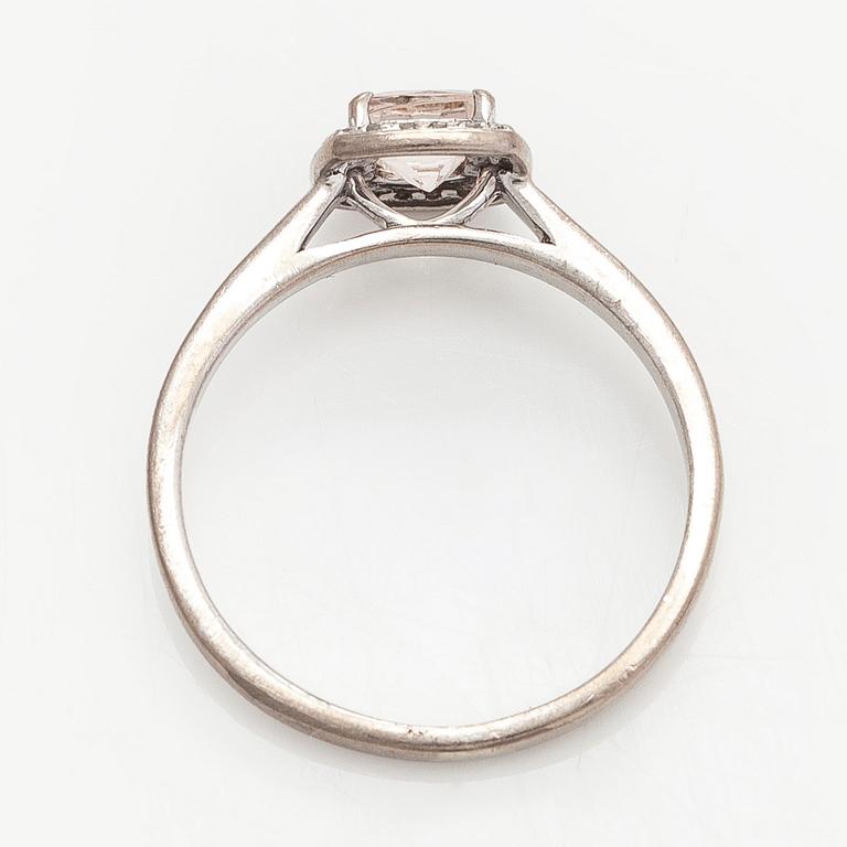 Ring, faceted morganite, octagon-cut diamonds, 18K white gold.