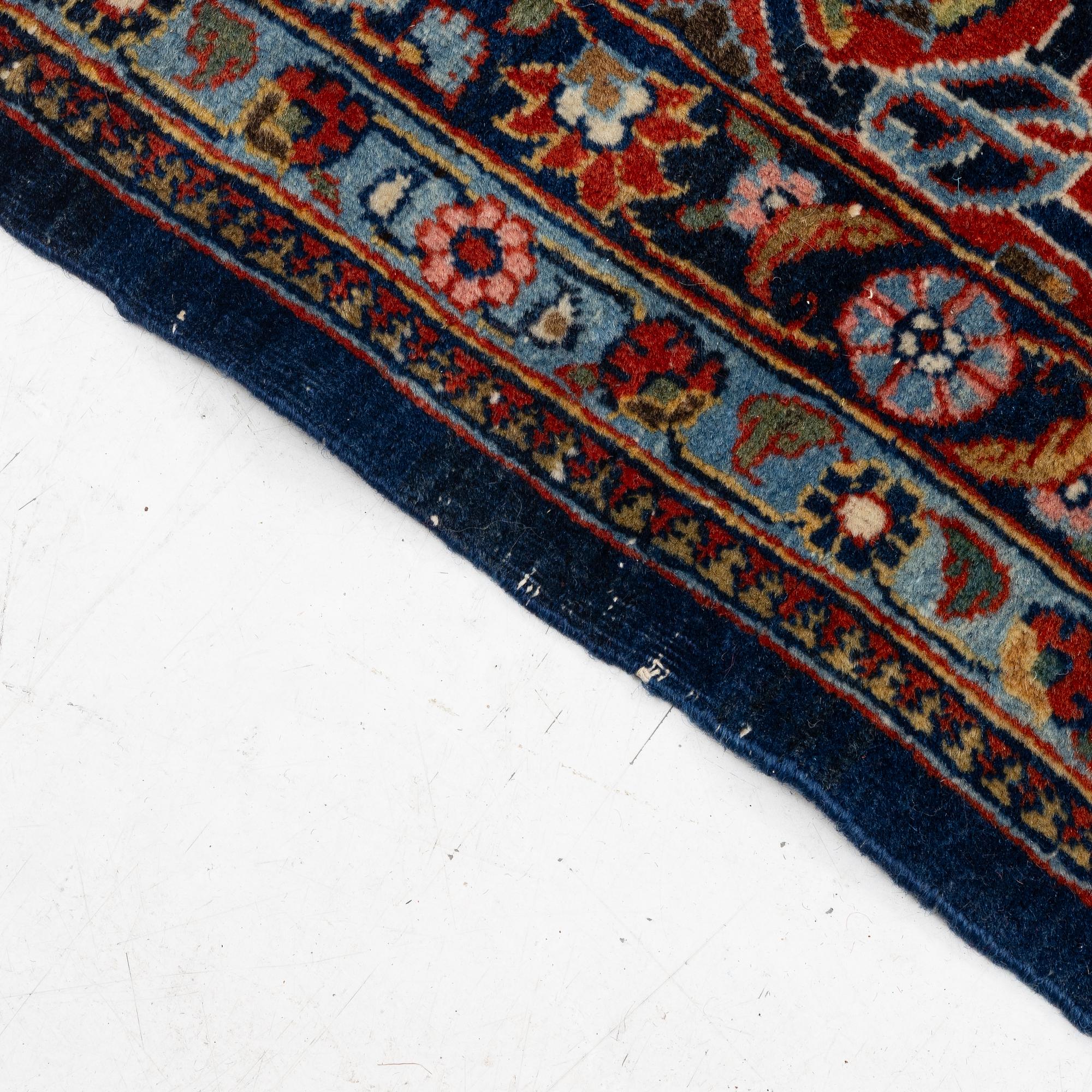 A semi antique Keshan "Dabir" carpet, central Persia, c. 348 x 229 cm.