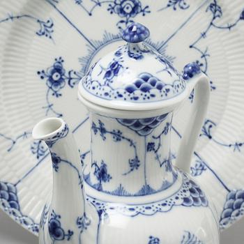 64 pieces of porcelain tableware from Royal Copenhagen, model "Musselmalet", 20th century.