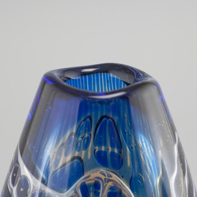 EDVIN ÖHRSTRÖM, a "Ariel" vase for Orrefors, signed and numbered.