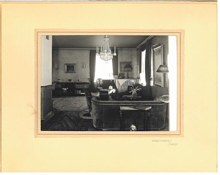 Axel Einar Hjorth, sideboard, variant av modell "Borgen", Nordiska Kompaniet 1930-tal, Swedish Grace.