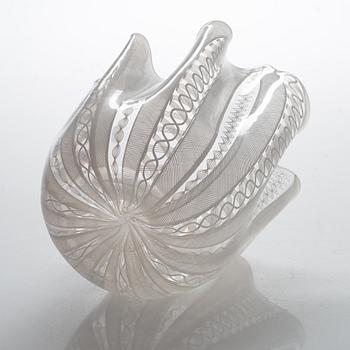 Paolo Venini & Fulvio Bianconi, näsduksskål,  'Fazzoletto', glas, Murano, Italien.