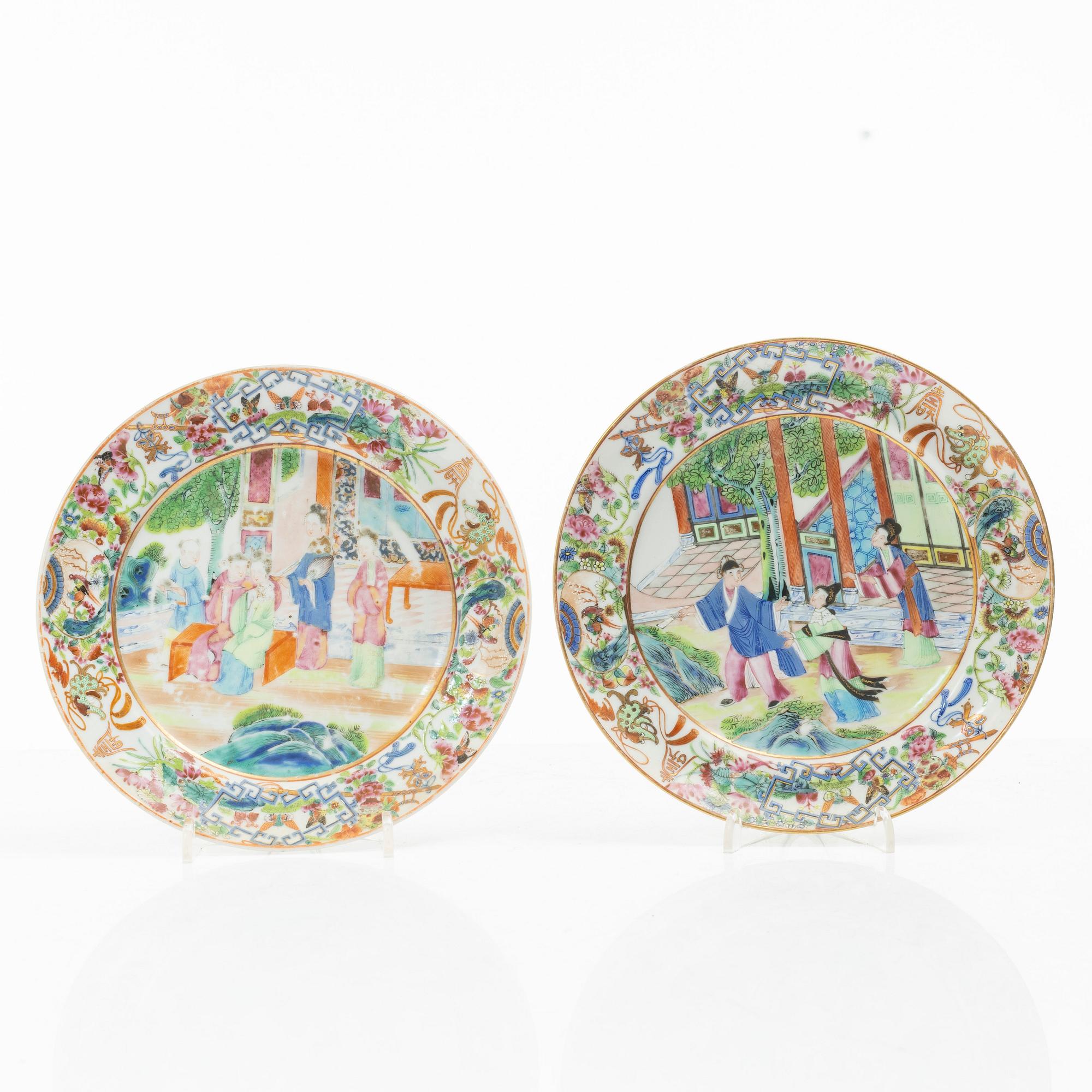 A famille rose serving dish, plate and two small dishes, Qing dynasty, 19th century.