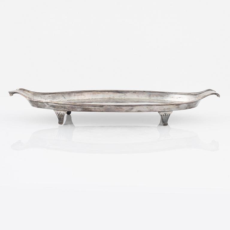 A silver tray, unidentified marks, 19/20th century.