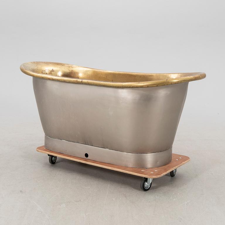 A brass tub from Gamla Mejeriet around 2015.