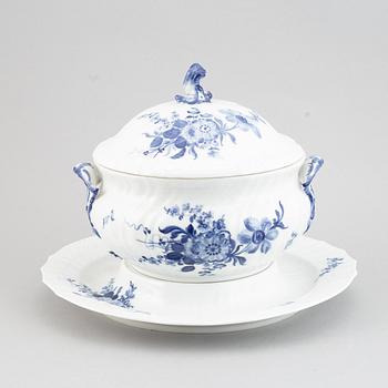 Royal Copenhagen, a 'Blå Blomst' porcelain tureen, Denmark.