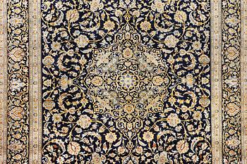 Matta, Keshan, ca. 376 x 266 cm.