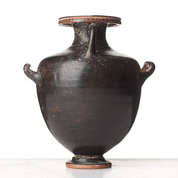 HYDRIA, lergods. Grekisk, Rödfigurig, troligen omkring 300-tal f. Kr.