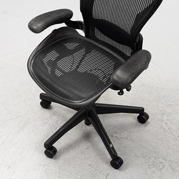 Don Chadwick och Bill Stumpf, skrivbordsstol, "Aeron", Herman Miller.