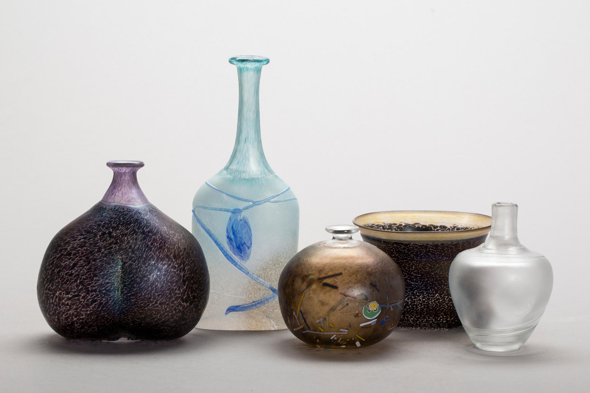 KONSTGLAS, 5 delar, Bertil Vallien, Kosta Boda, 1900-talets andra hälft.