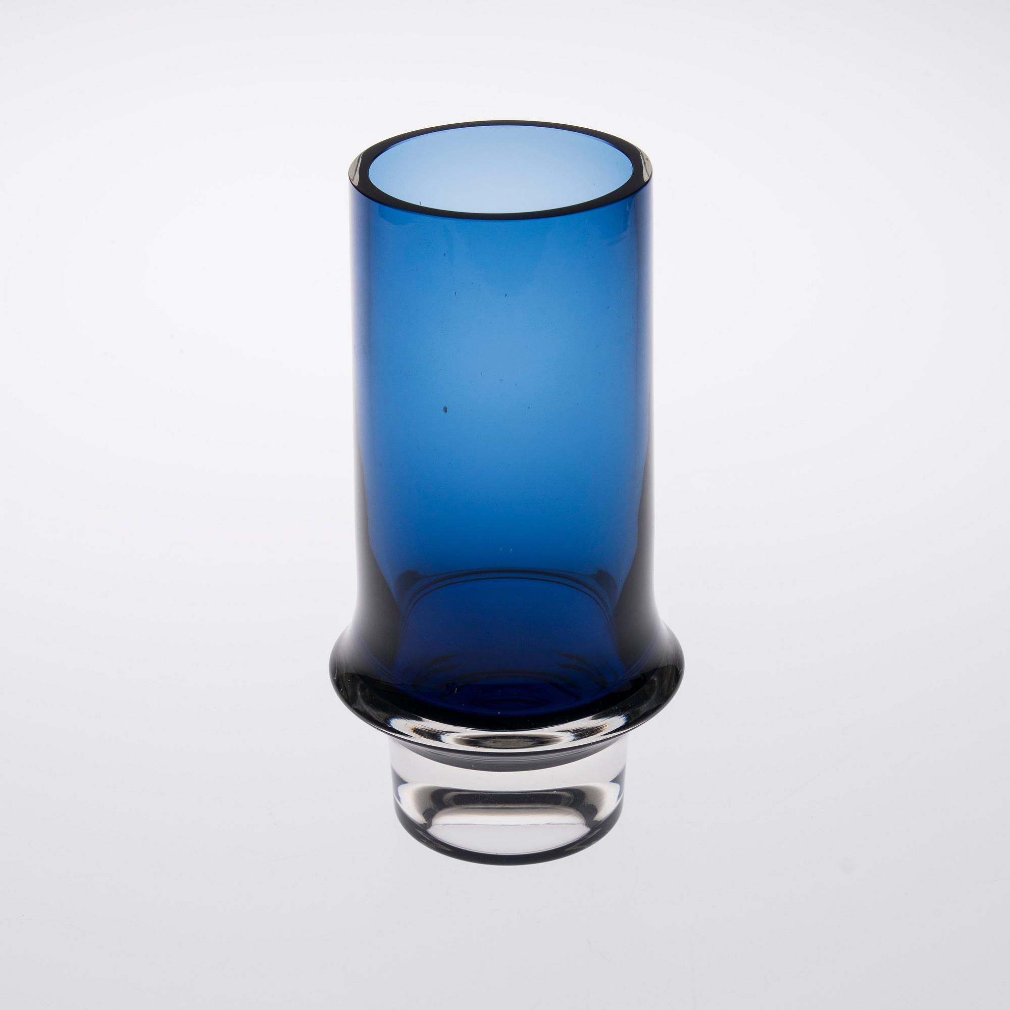 VAS, glas, signerad Tapio Wirkkala 3581. Iittala, i produktion 1960-1970.