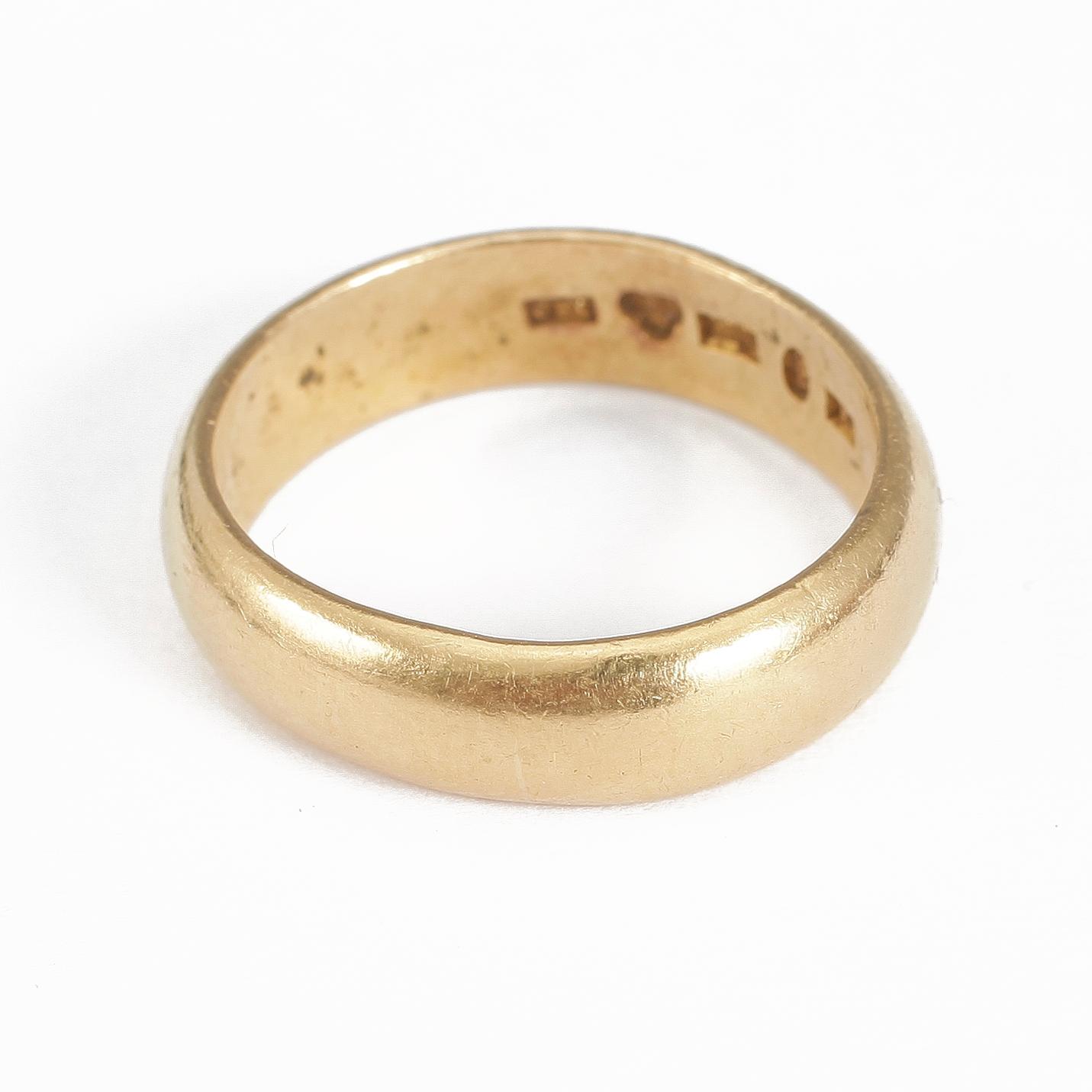 RING, 23 K guld. CF Carlman, Stockholm 1893. Vikt ca 9,6 g.