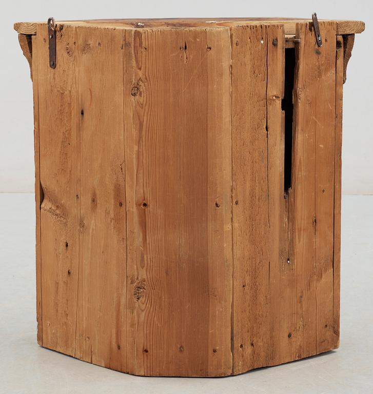 HÄNGSKÅP/HÖRN, allmoge, 1800-tal.