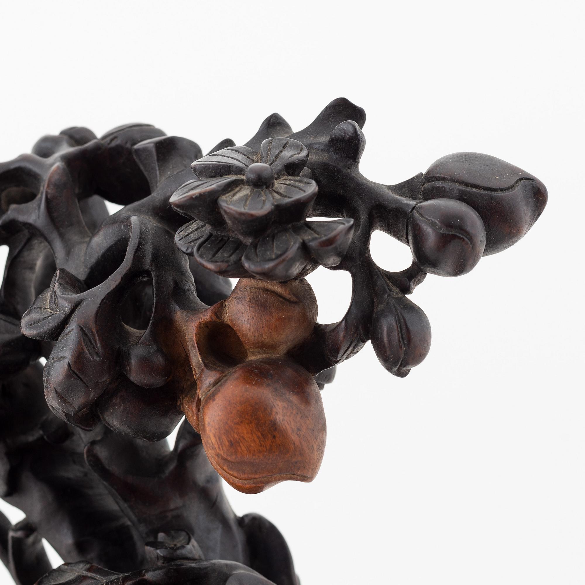 A Chinese bronze and wood sculpture group, 20th century.