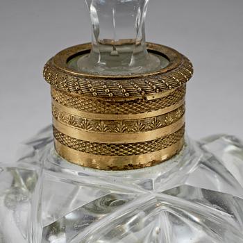 PARFYMFLAKONG, glas, empirestil, sent 1800-tal.