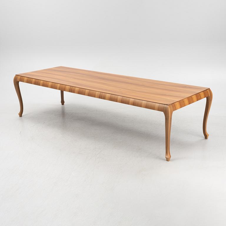 A Moda "New York" Dining Table, 21st Century.