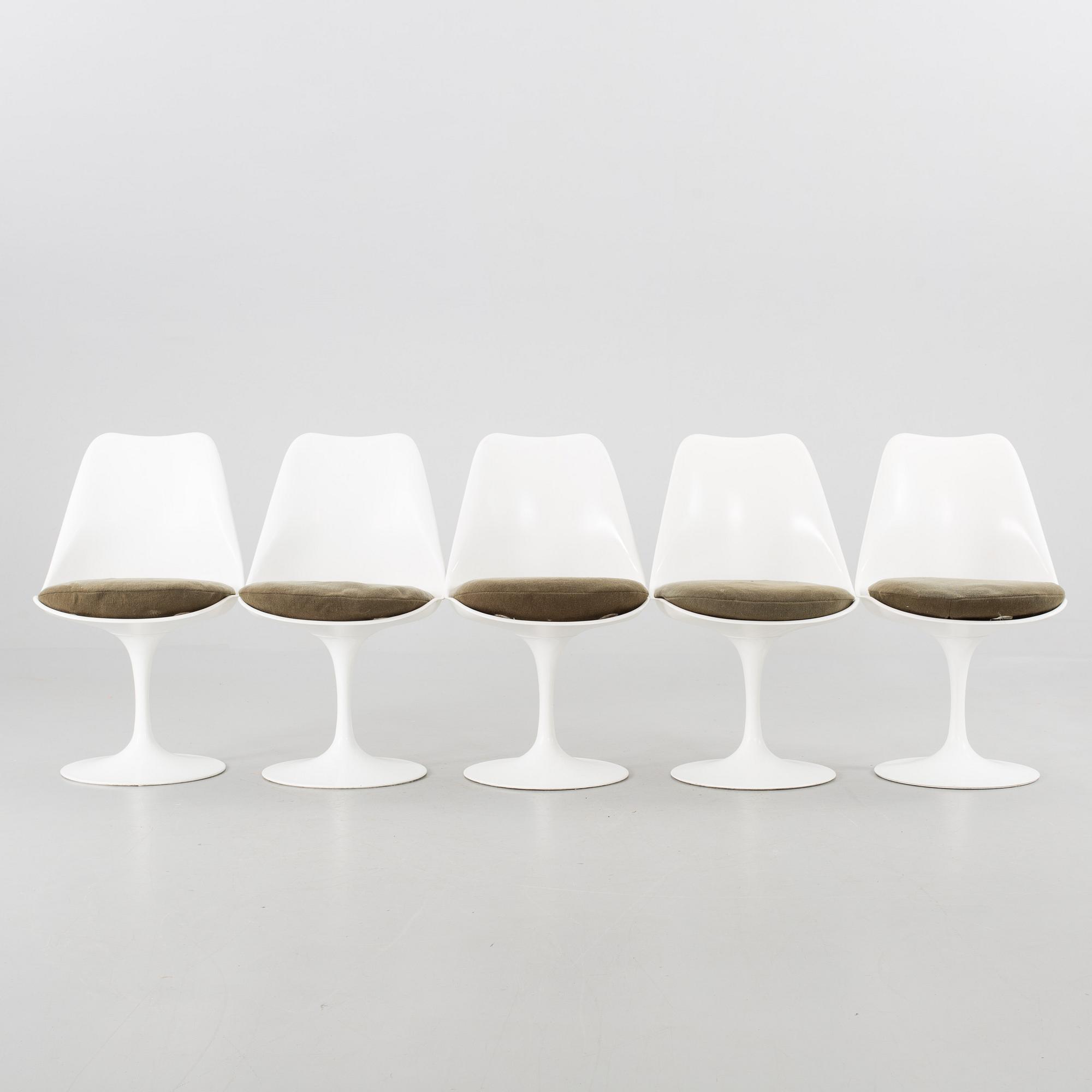 EERO SAARINEN, FIVE CHAIRS , "Tulip", Knoll International, USA.