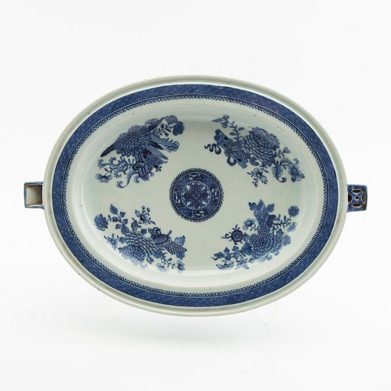 Värmefat, porslin, Qingdynastin, Jiaqing (1796-1820).