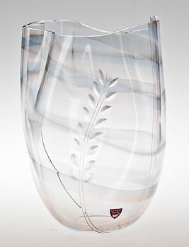 VAS, glas, Gunnar Cyrén, sign o dat -85, Orrefors Unique.