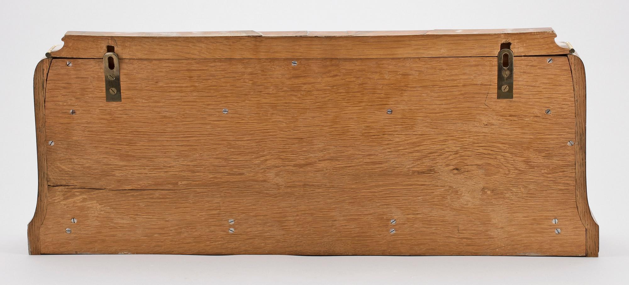 VÄGGMONTERSKÅP, gustaviansk stil, 1900-talets första hälft.