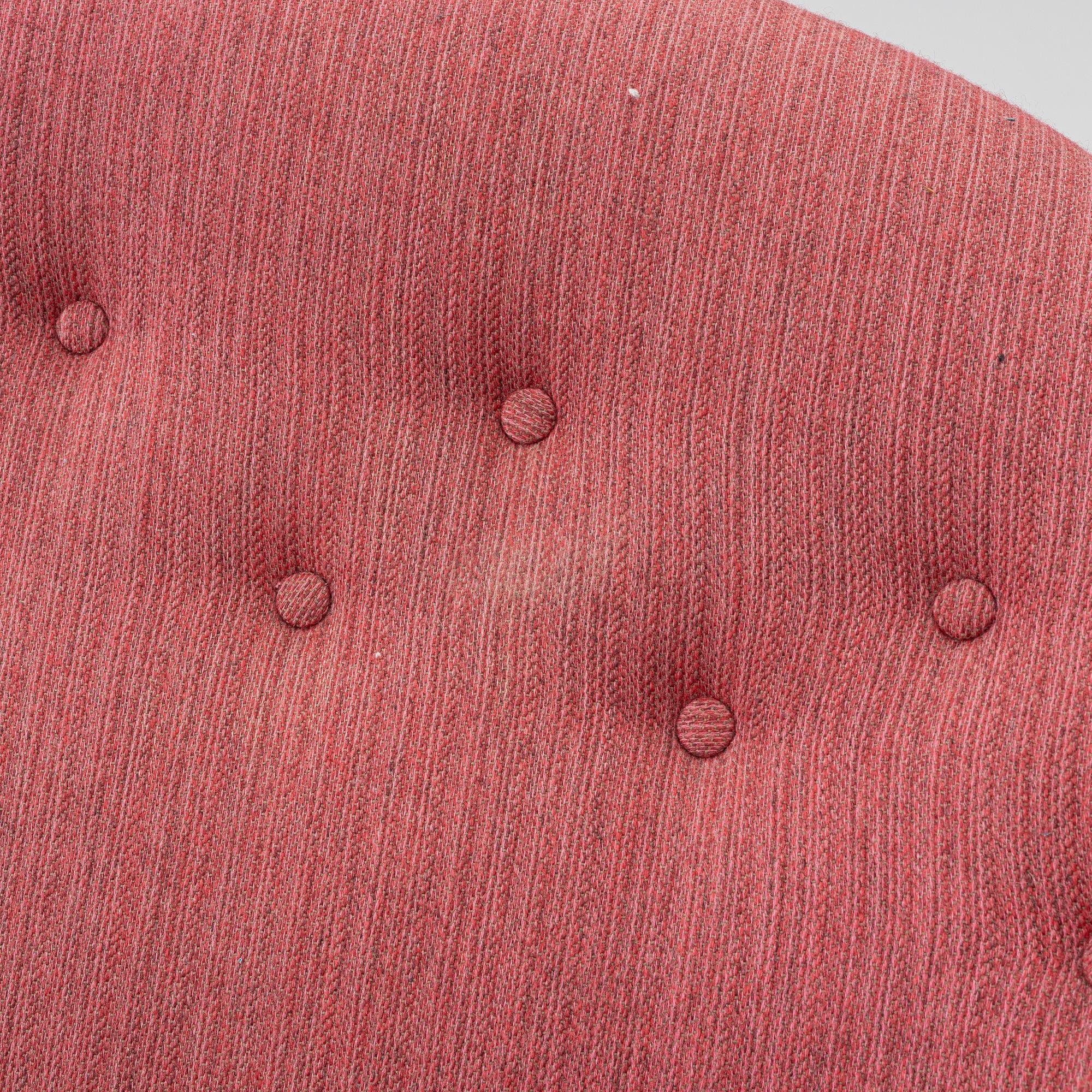 Kerstin Hörlin-Holmquist, A sofa, “Paradiset”, from NK’s Trivia series, second half of the 20th century.