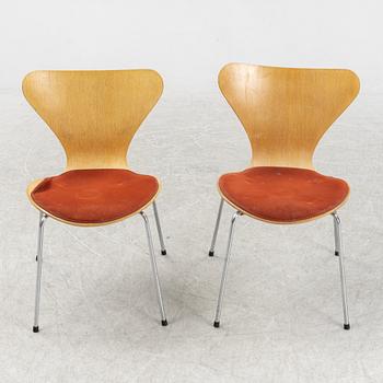 Arne Jacobsen, stolar, 8 st, "Sjuan", Fritz Hansen, Danmark, 1981.