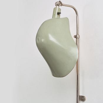 Gunnar Asplund, a wall lamp, "Typ 16". Provenance: The City Hall of Gothenburg, 1936. Probably executed by Arvid Böhlmarks Lampfabrik.