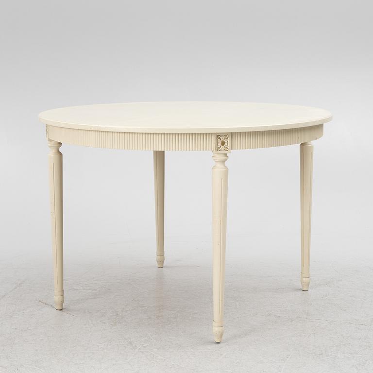 Dining table with six chairs, Gustavian style, second half of the 20th Century.