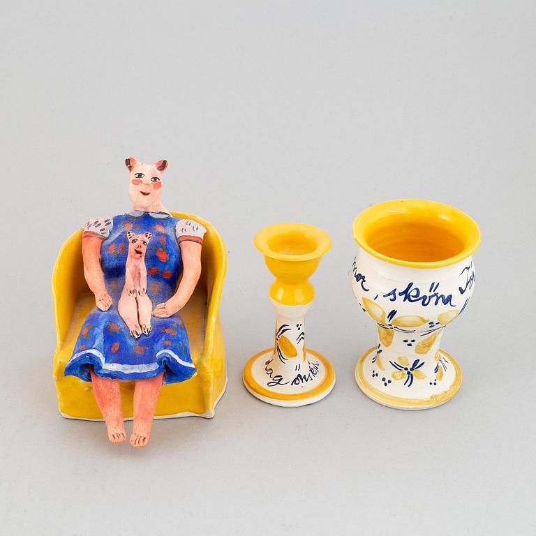 Ulrica Hydman-Vallien, keramik
3 delar, signerade.