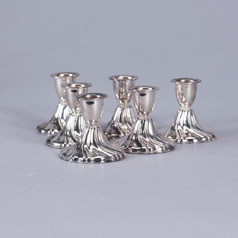 LJUSSTAKAR, 6 st, silver, liten modell, rokokostil. Svenska importstämplar.