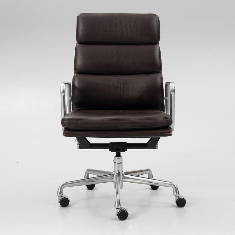 Charles & Ray Eames, kontorsstol, "Soft Pad Chair EA 219, high backrest", Herman Miller, 2000-tal.